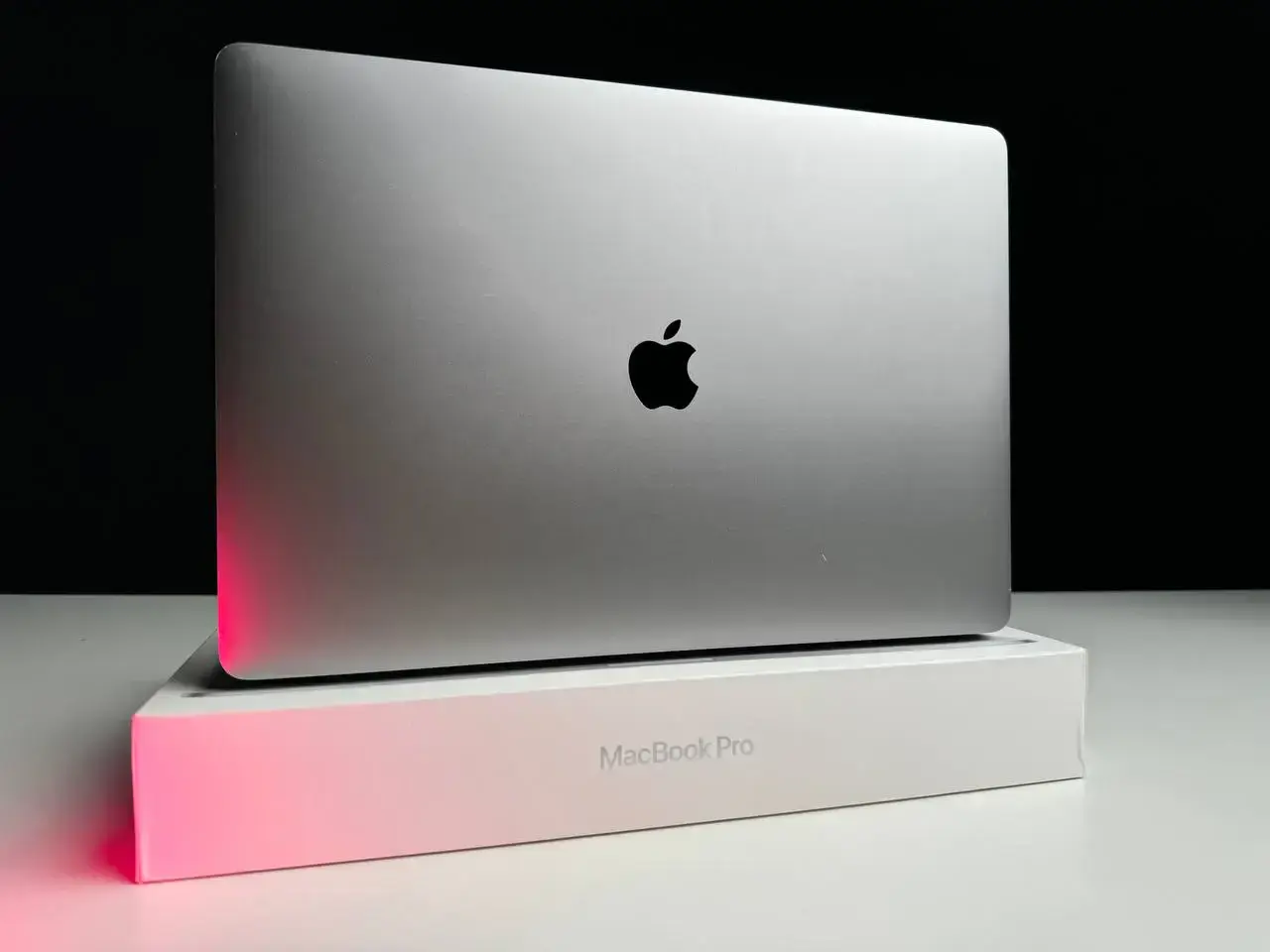 MacBook Pro 15" Space Gray (MR932) 2018 (Состояние - хорошее. Комплект - полный | гарантия - 1 мес.) - Cycle 1