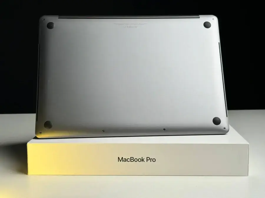 MacBook Pro 15" Space Gray (MR932) 2018 (Состояние - хорошее. Комплект - полный | гарантия - 1 мес.) - Cycle 26