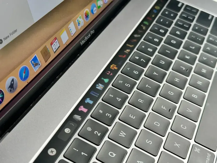 MacBook Pro 15" Space Gray (MR932) 2018 (Состояние - хорошее. Комплект - полный | гарантия - 1 мес.) - Cycle 26