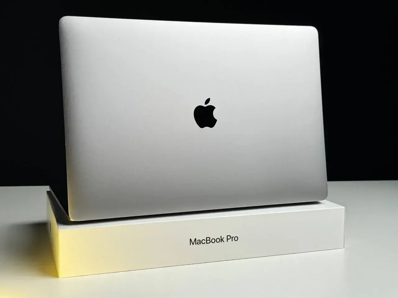 MacBook Pro 15" Space Gray (MR932) 2018 (Состояние - хорошее. Комплект - полный | гарантия - 1 мес.) - Cycle 26