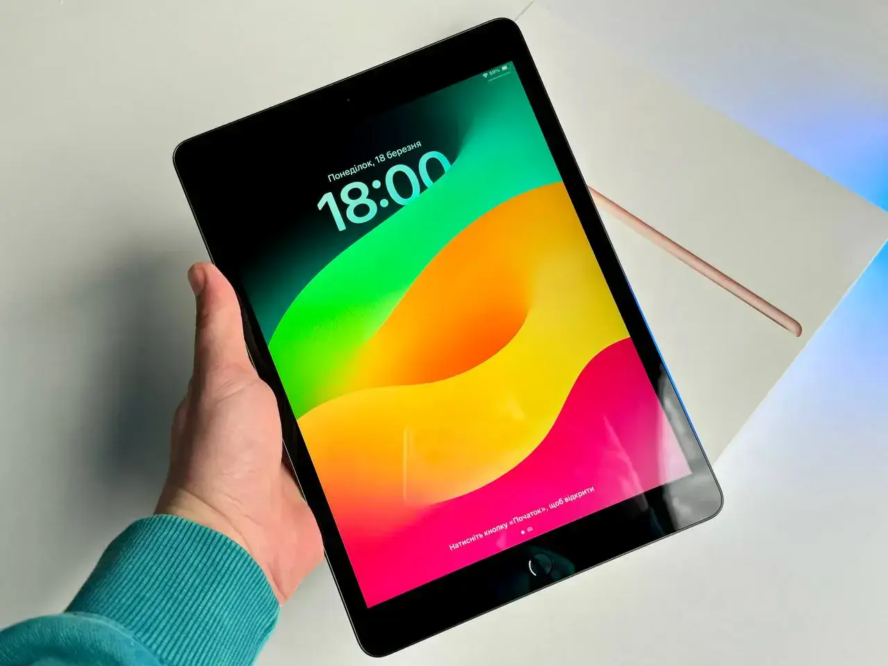 ВЖИВАНИЙ Apple iPad 10.2" Wi-Fi 32GB Space Gray (MW742) - Стан: гарний | Акумулятор: 94% | Комплект: кабель | Гарантія: 1 міс.