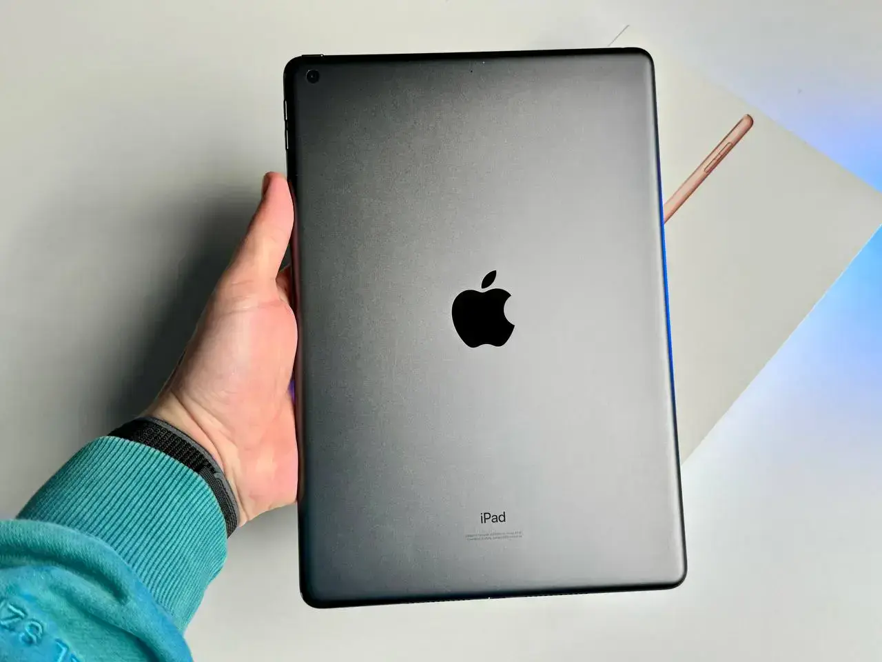 ВЖИВАНИЙ Apple iPad 10.2" Wi-Fi 32GB Space Gray (MW742) - Стан: гарний | Акумулятор: 94% | Комплект: кабель | Гарантія: 1 міс.
