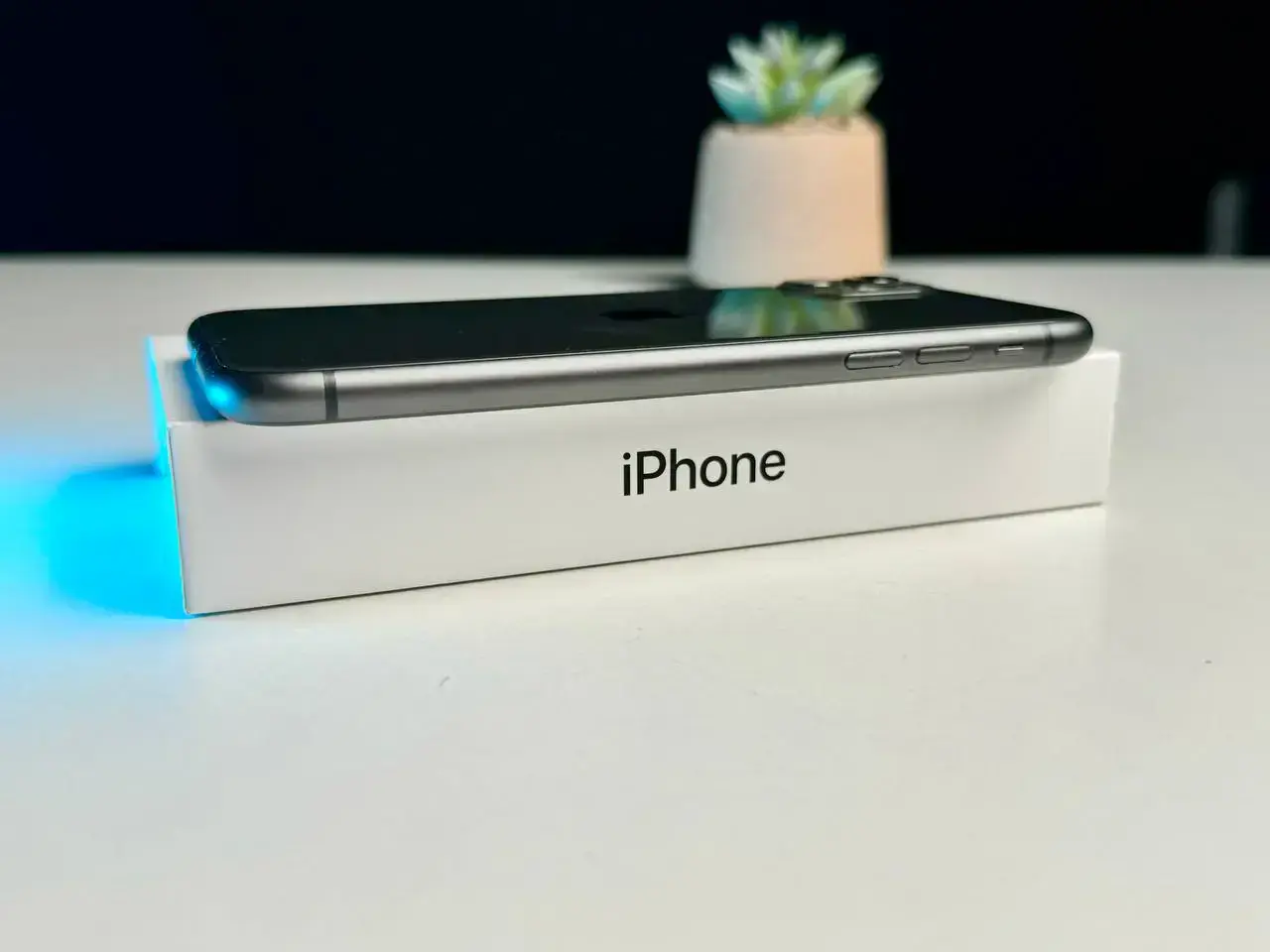 ВЖИВАНИЙ Apple iPhone 11 128GB Black (MHCX3, MHDH3) Slim Box - Стан: гарний | Акумулятор: 100% | Комплект: повний | Гарантія: 1 міс.