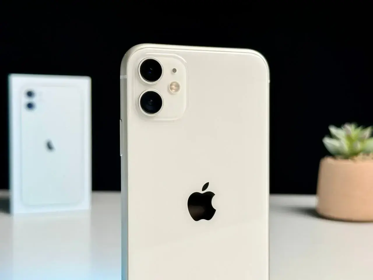 Б/У Apple iPhone 11 64GB White (MWL82) Full Box - Состояние: идеальный | Аккумулятор: 100% | Комплект: коробка, кабель | Гарантія: 1 мес.