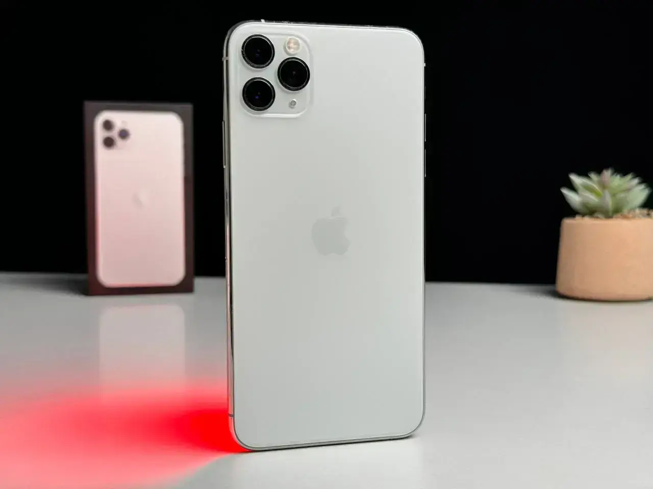 Б/У Apple iPhone 11 Pro Max 256GB Silver (MWH52) - Состояние: хороший | Аккумулятор: 100% | Комплект: Полный | Гарантія: 1 мес.