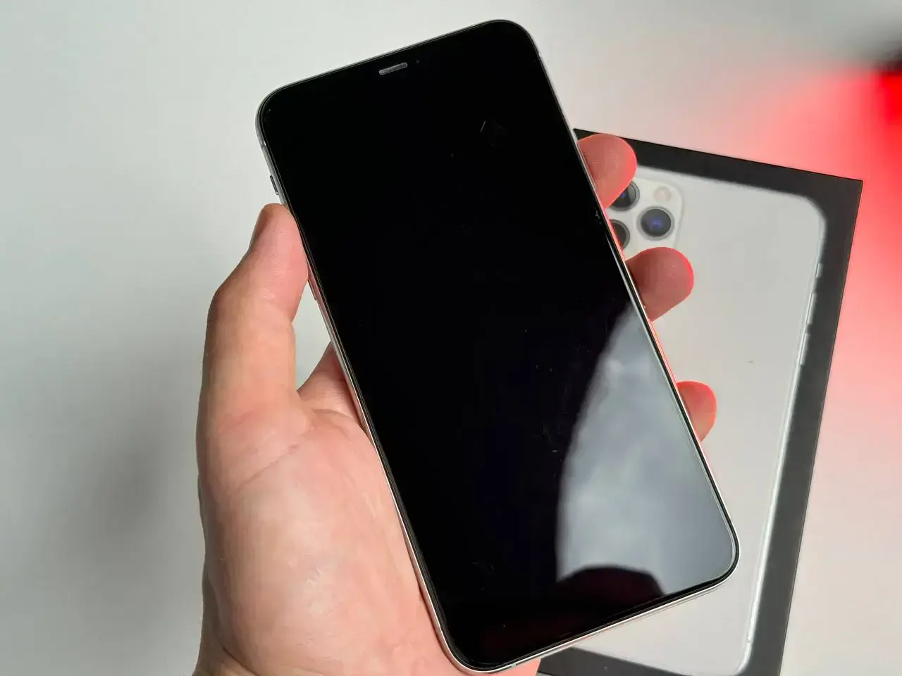 Б/У Apple iPhone 11 Pro Max 256GB Silver (MWH52) - Состояние: хороший | Аккумулятор: 100% | Комплект: Полный | Гарантія: 1 мес.