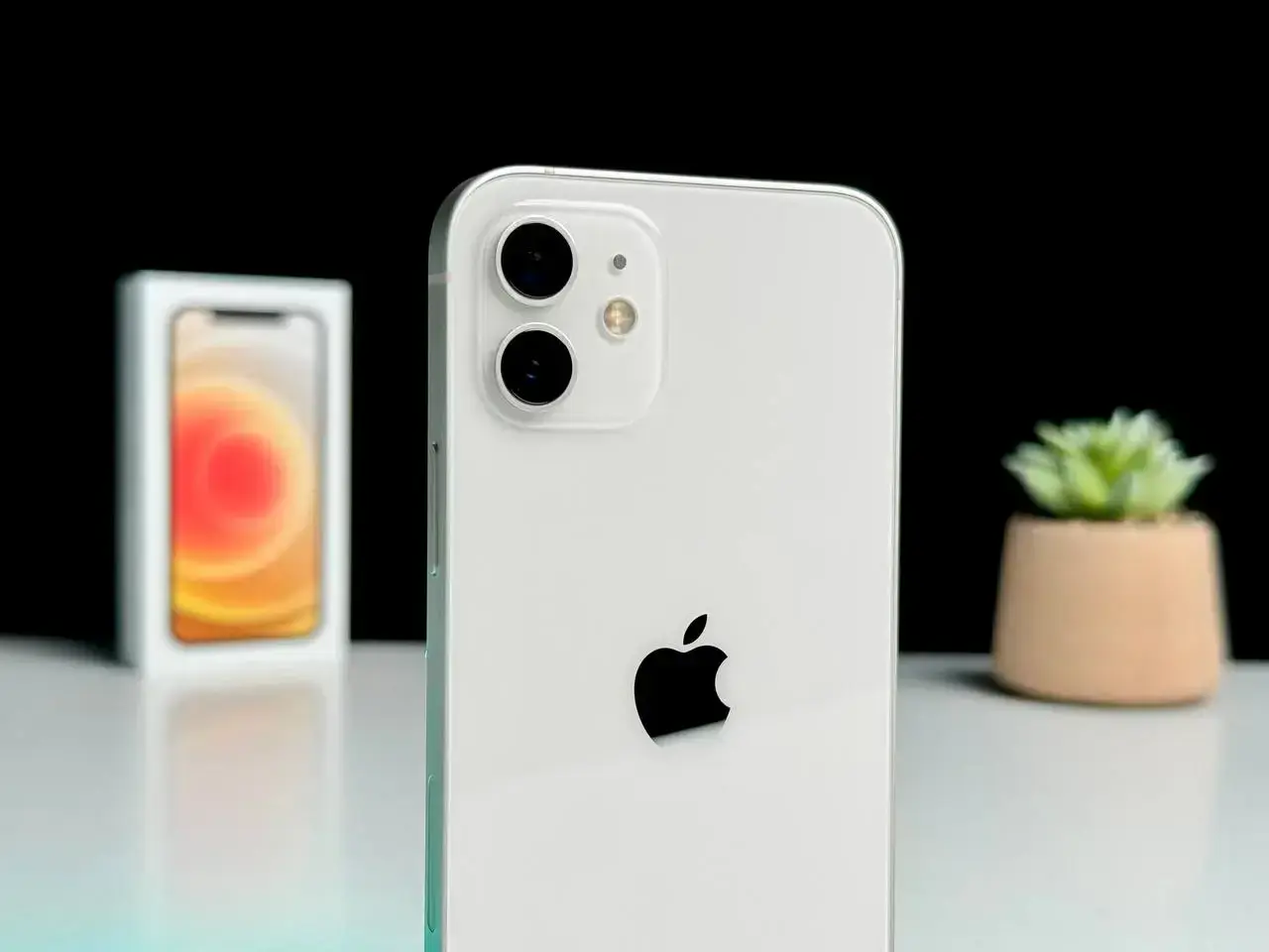 Б/У Apple iPhone 12 128GB White (MGHD3, MGJC3) - Состояние: хороший | Аккумулятор: 100% | Комплект: полный | Гарантія: 1 мес.
