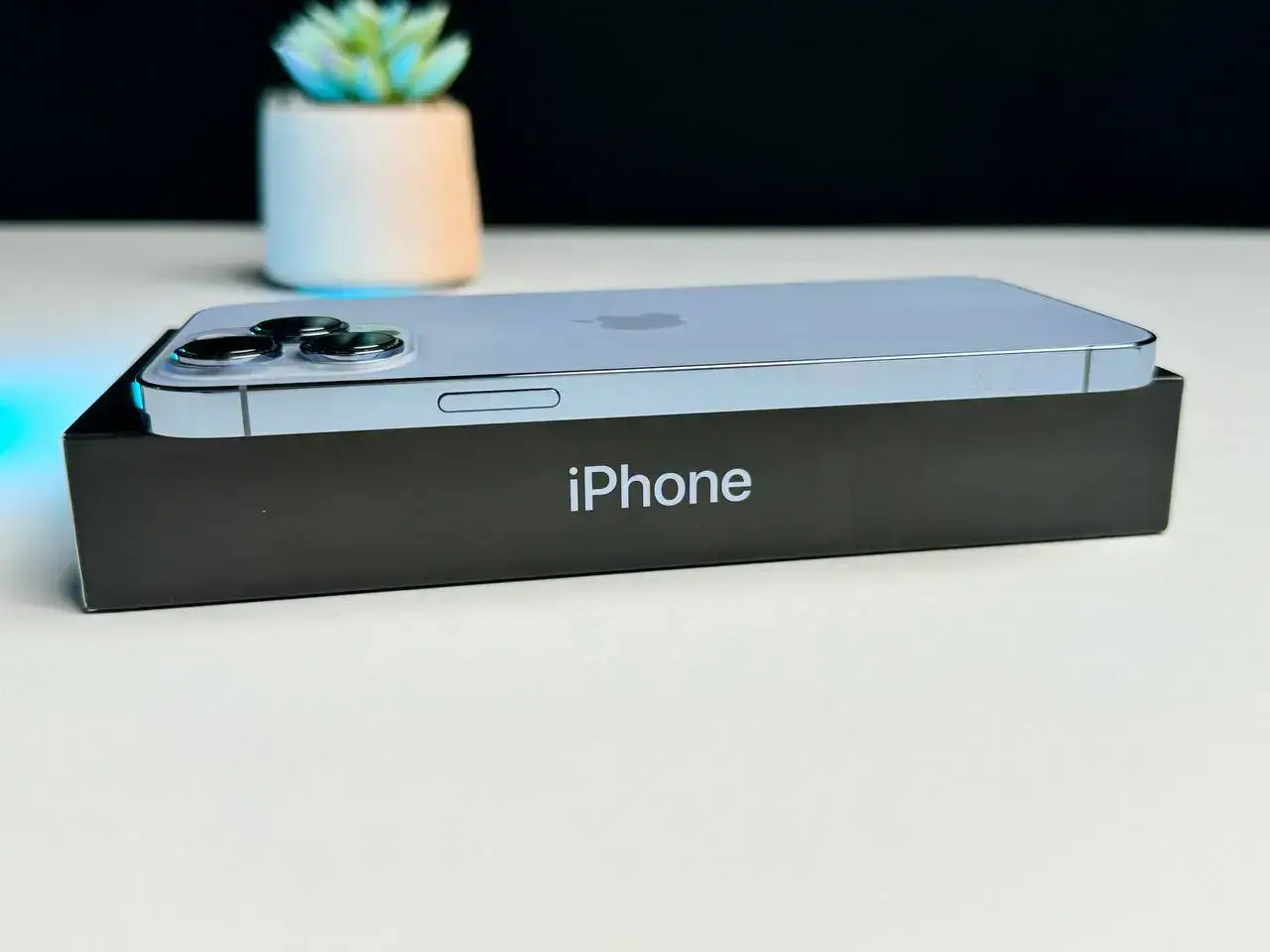 ВЖИВАНИЙ Apple iPhone 13 Pro Max 256GB Sierra Blue (MLKV3, MLLE3) - Стан: гарний | Акумулятор: 100% | Комплект: повний | Гарантія: 1 міс.