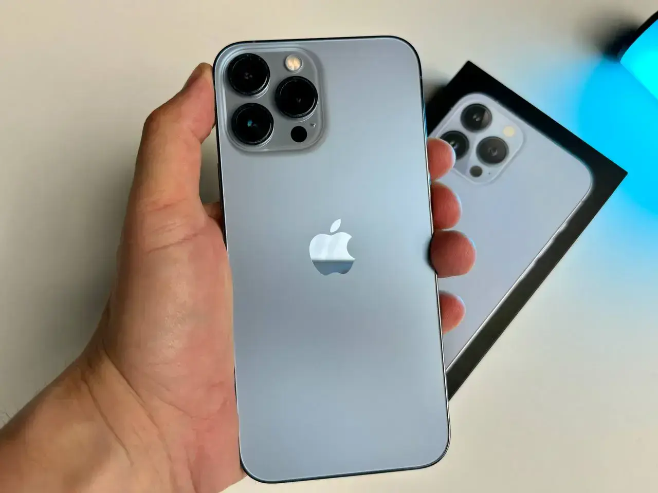 ВЖИВАНИЙ Apple iPhone 13 Pro Max 256GB Sierra Blue (MLKV3, MLLE3) - Стан: гарний | Акумулятор: 100% | Комплект: повний | Гарантія: 1 міс.