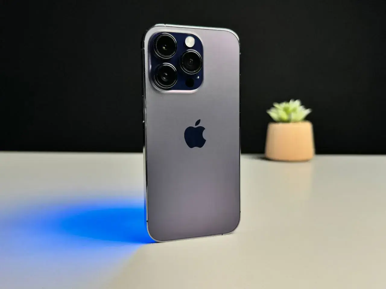 Б/У Apple iPhone 14 Pro 512GB Deep Purple (MQ293) - Состояние: задовільний | Аккумулятор: 88% | Комплект: без комплекта | Гарантія: 1 мес.