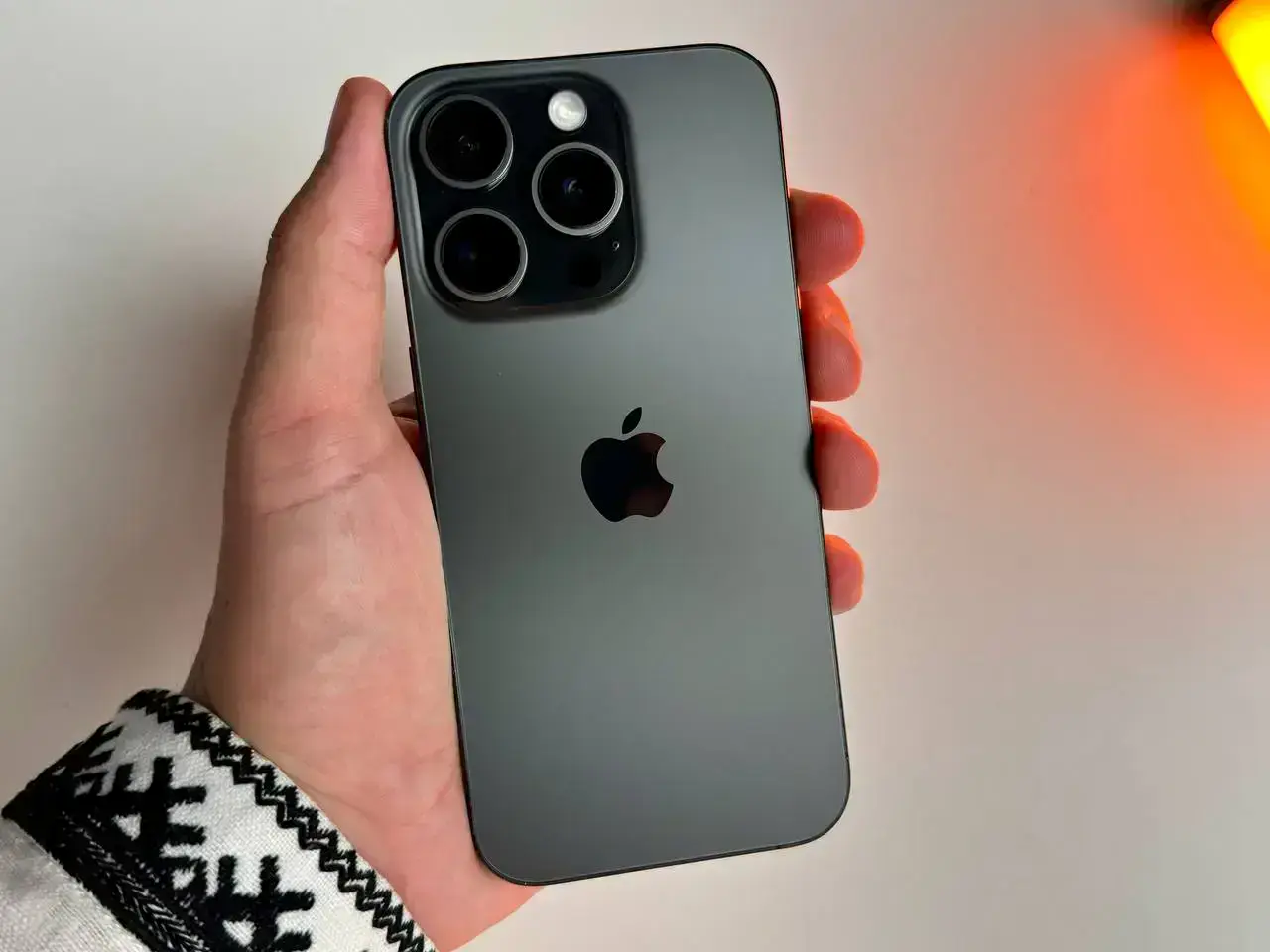 ВЖИВАНИЙ Apple iPhone 15 Pro 512GB Black Titanium (MTV73) - Стан: задовільний | Акумулятор: 95% | Комплект: коробка | Гарантія: 1 міс.