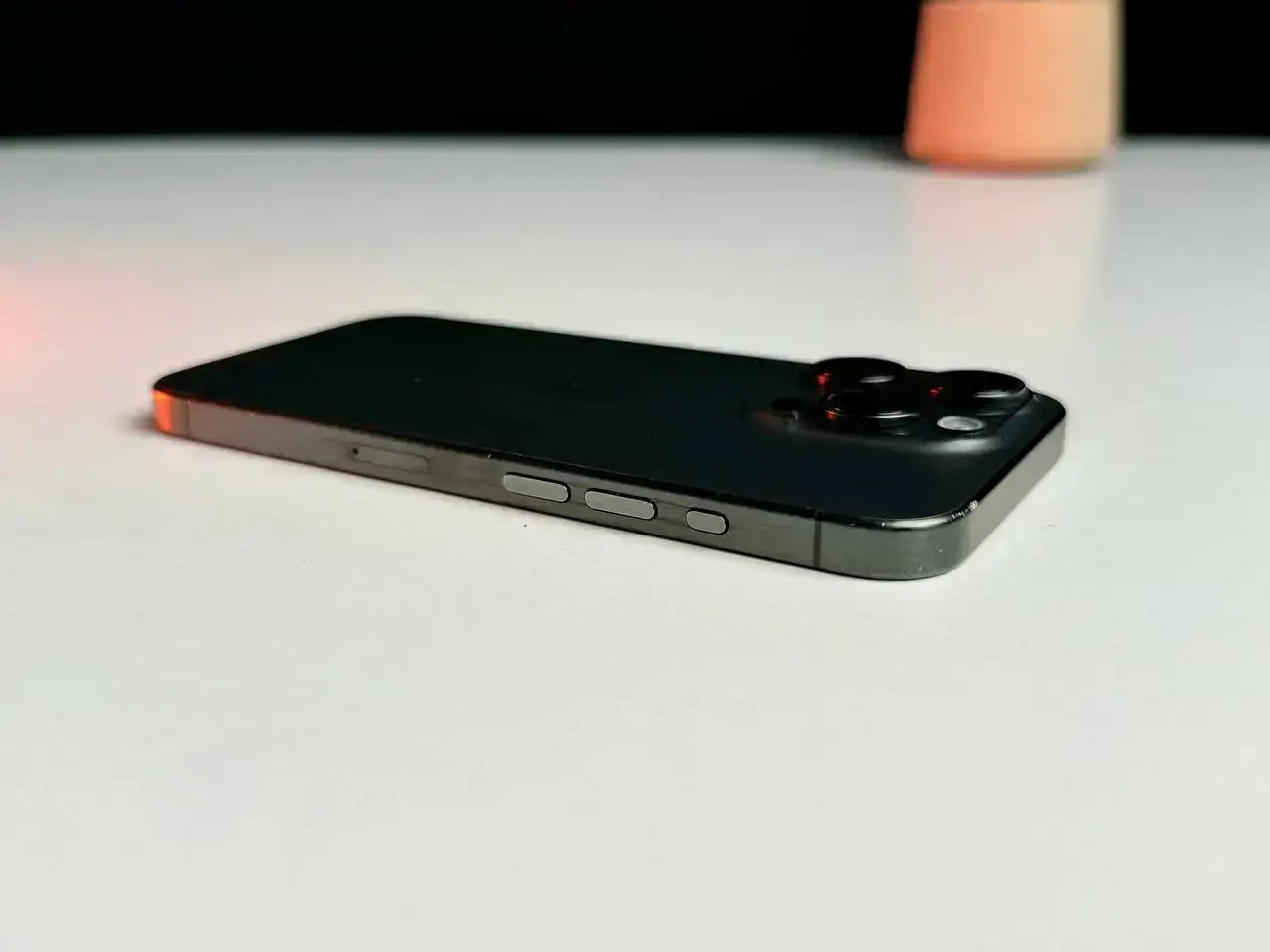 ВЖИВАНИЙ Apple iPhone 15 Pro 512GB Black Titanium (MTV73) - Стан: задовільний | Акумулятор: 95% | Комплект: коробка | Гарантія: 1 міс.