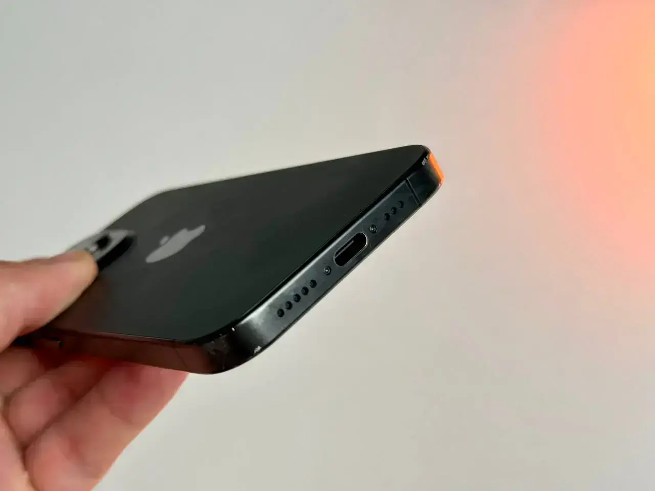 ВЖИВАНИЙ Apple iPhone 15 Pro 512GB Black Titanium (MTV73) - Стан: задовільний | Акумулятор: 95% | Комплект: коробка | Гарантія: 1 міс.