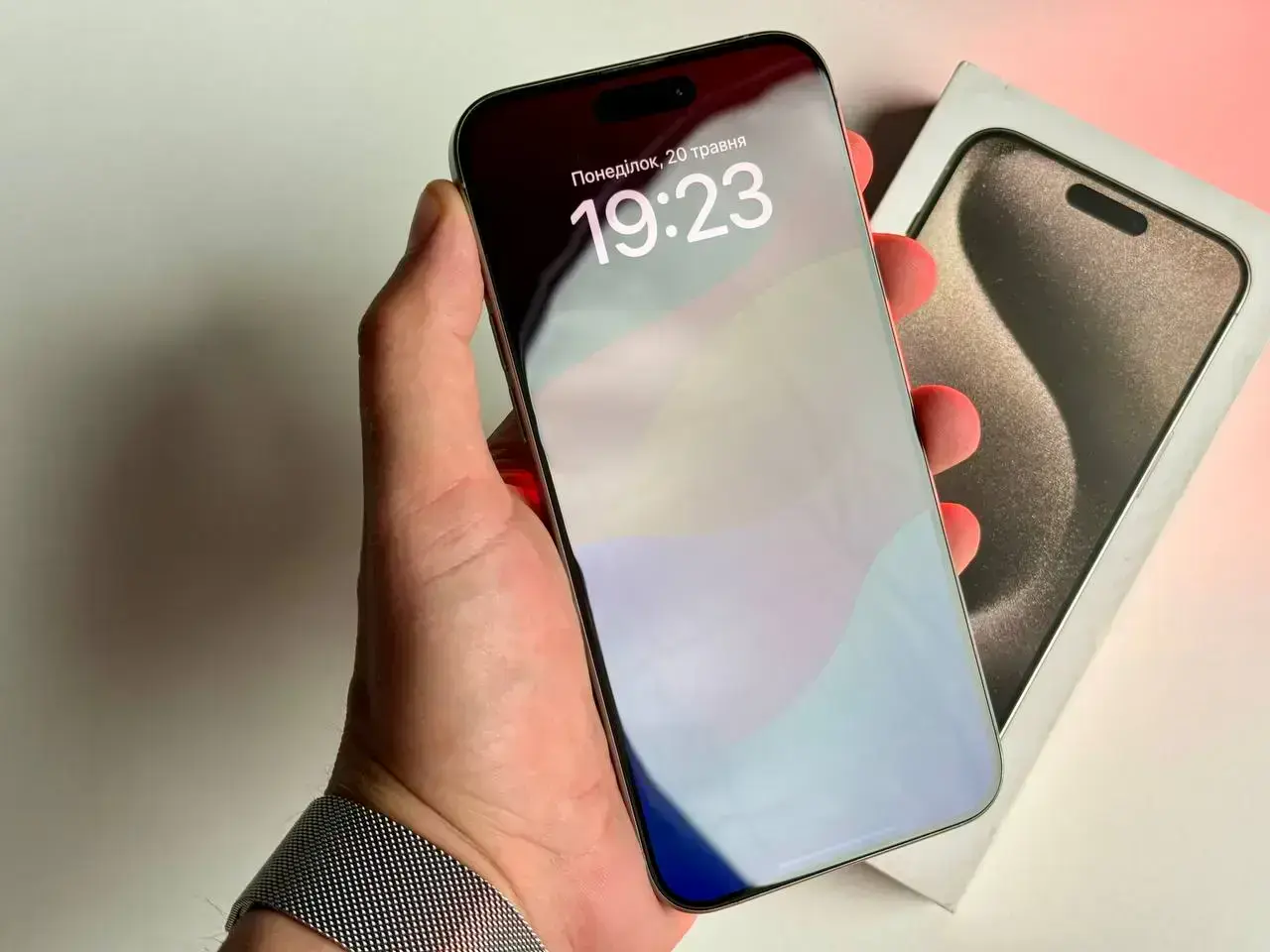 ВЖИВАНИЙ Apple iPhone 15 Pro Max 256GB Natural Titanium (MU793) - Стан: гарний | Акумулятор: 100% | Комплект: повний | Гарантія: 1 міс.