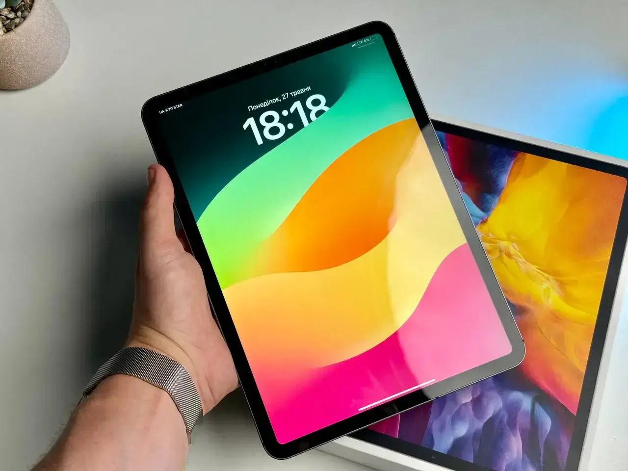 ВЖИВАНИЙ iPad Pro 11" 2020 Wi-Fi + Cellular 128GB Space Gray (MY332, MY2V2) - Стан: задовільний | Акумулятор: 86% | Комплект: коробка | Гарантія: 1 міс.