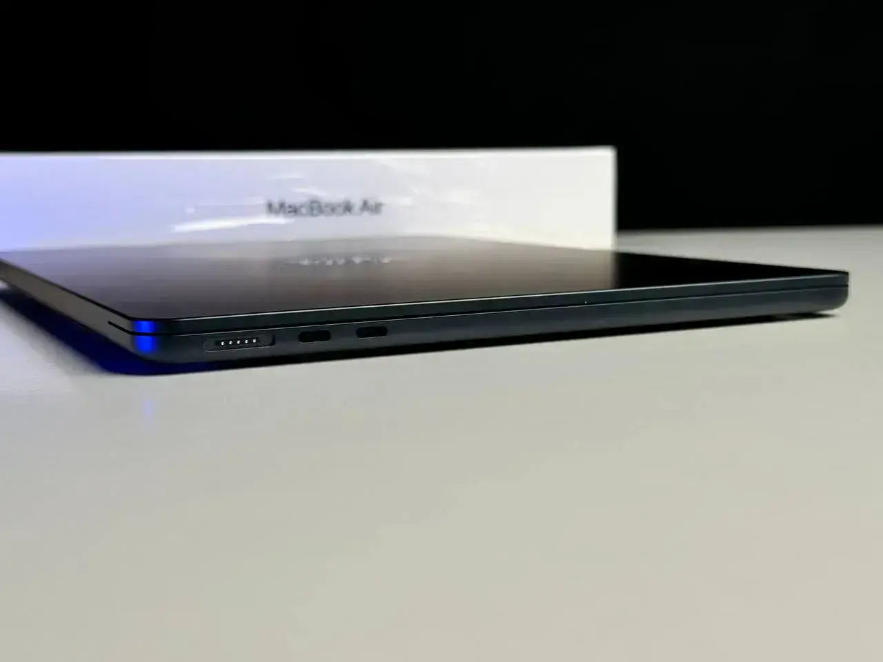 ВЖИВАНИЙ MacBook Air 13.6" Midnight 2022 (MLY33) - Стан: ідеальний | Акумулятор: 100% | Комплект: повний | Гарантія: 1 міс.