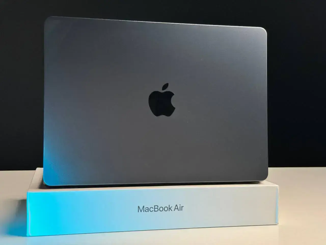 Б/У MacBook Air 13.6" Midnight 2022 (Z160000AU) - International English - Состояние: хороший | Комплект: полный | Гарантія: 1 мес.