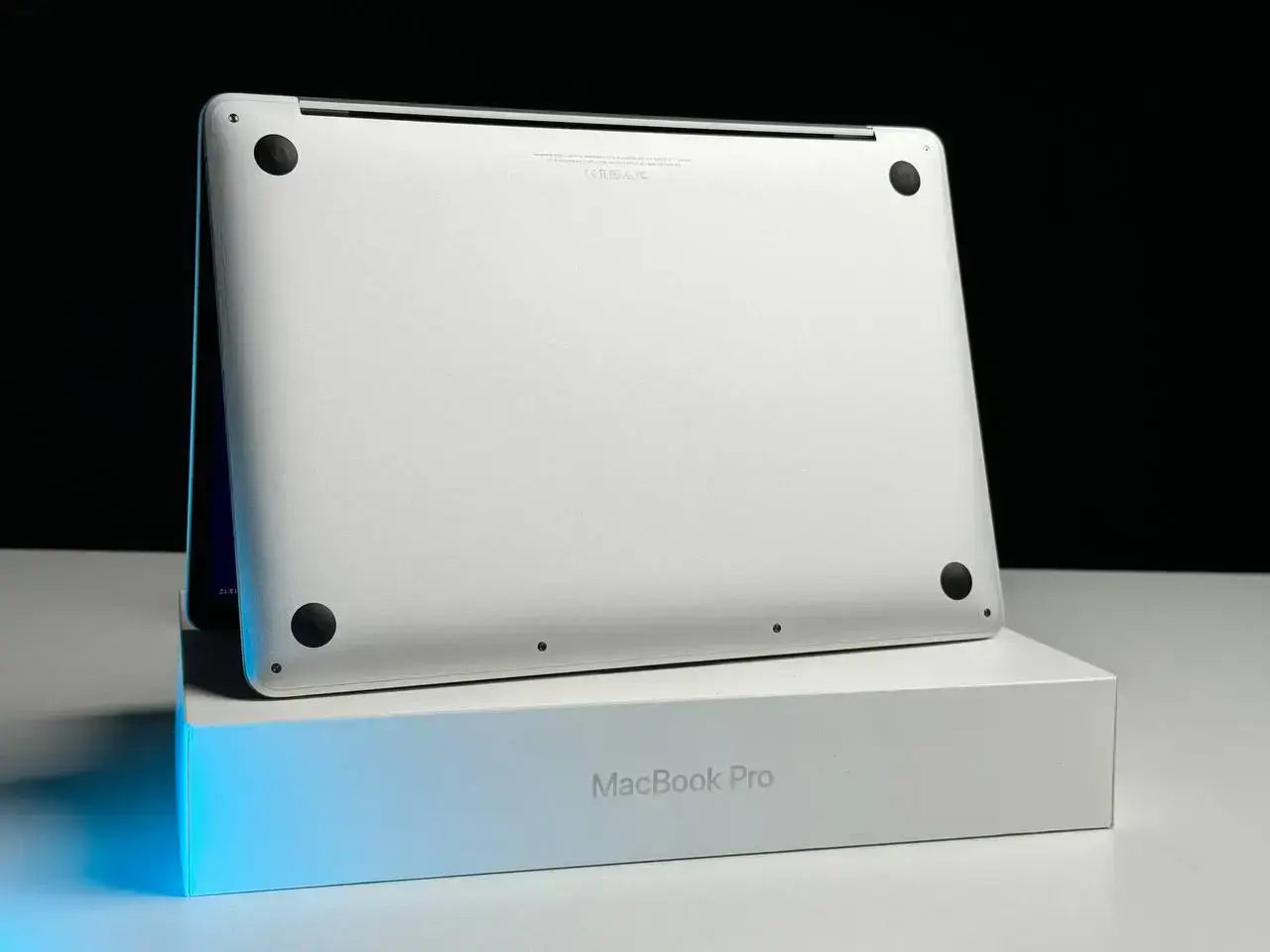 Б/У MacBook Pro 13" Silver (MPXU2) 2017 |i5|8GB|256SSD| - Состояние: удовлетворительный | Комплект: блок питания, кабель | Гарантія: 1 мес.