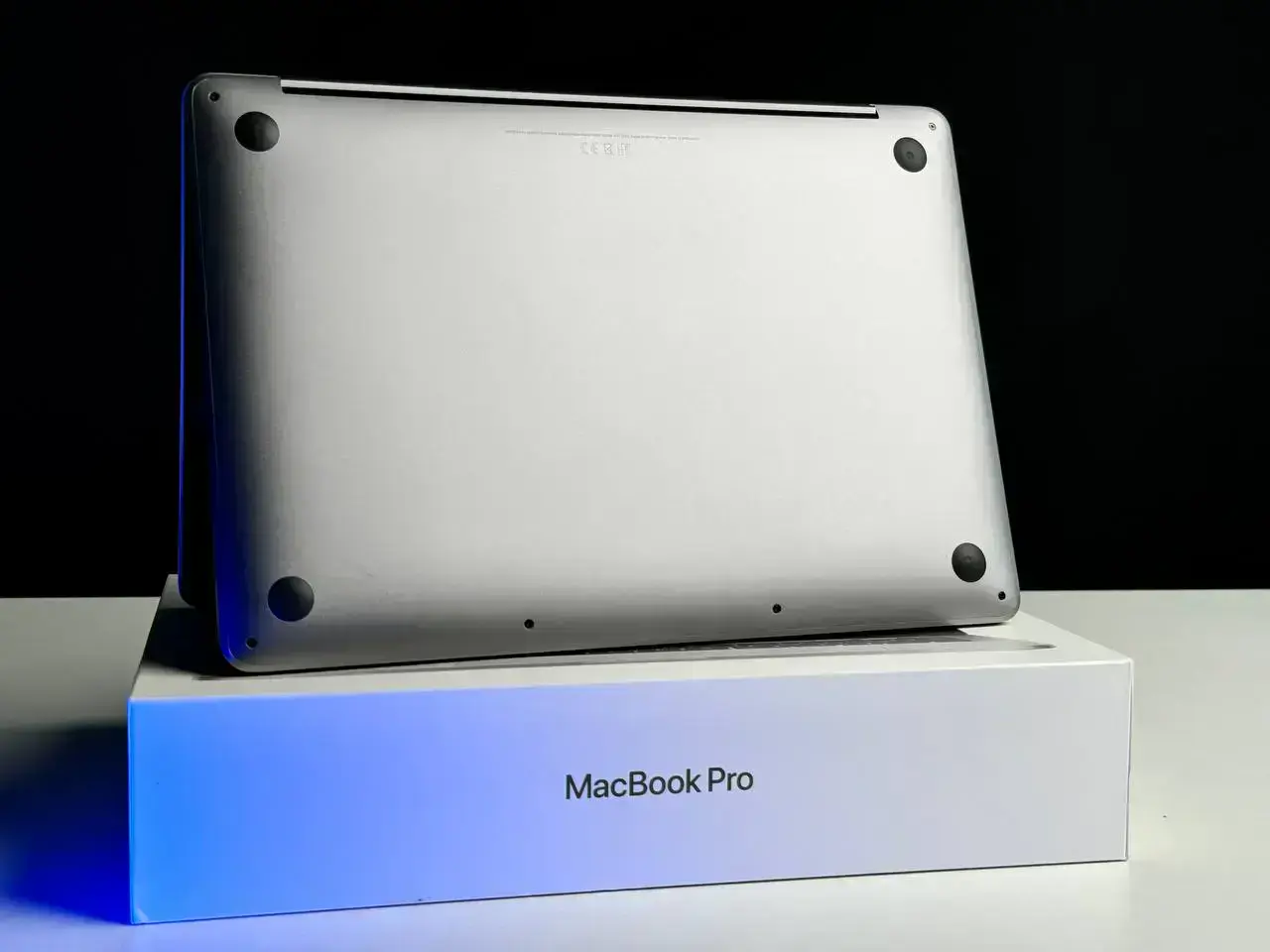 ВЖИВАНИЙ MacBook Pro 13" Space Gray 2022 (MNEH3) - Стан: гарний | Акумулятор: 100% | Комплект: повний | Гарантія: 1 міс.