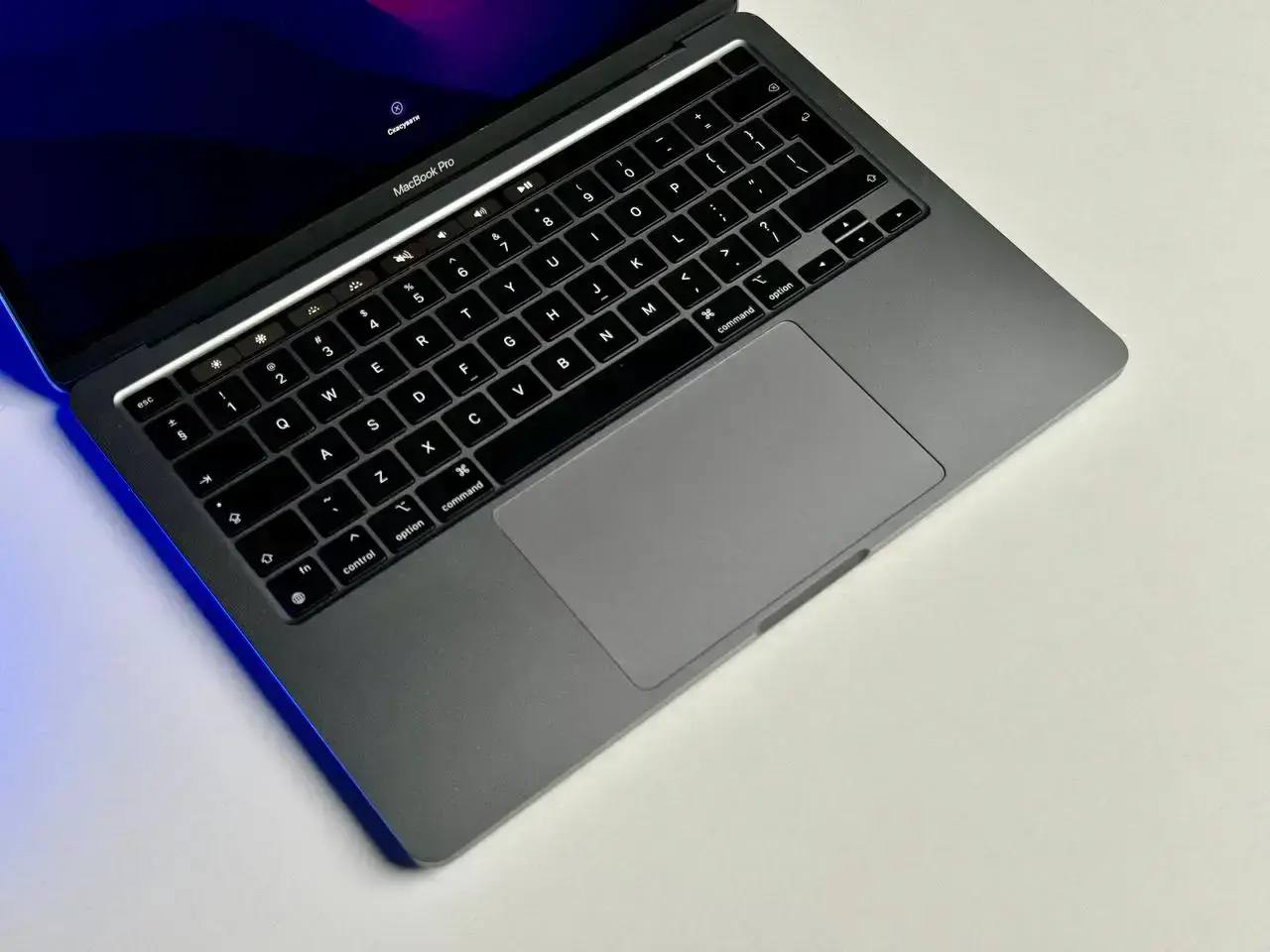 ВЖИВАНИЙ MacBook Pro 13" Space Gray 2022 (MNEH3) - Стан: гарний | Акумулятор: 100% | Комплект: повний | Гарантія: 1 міс.
