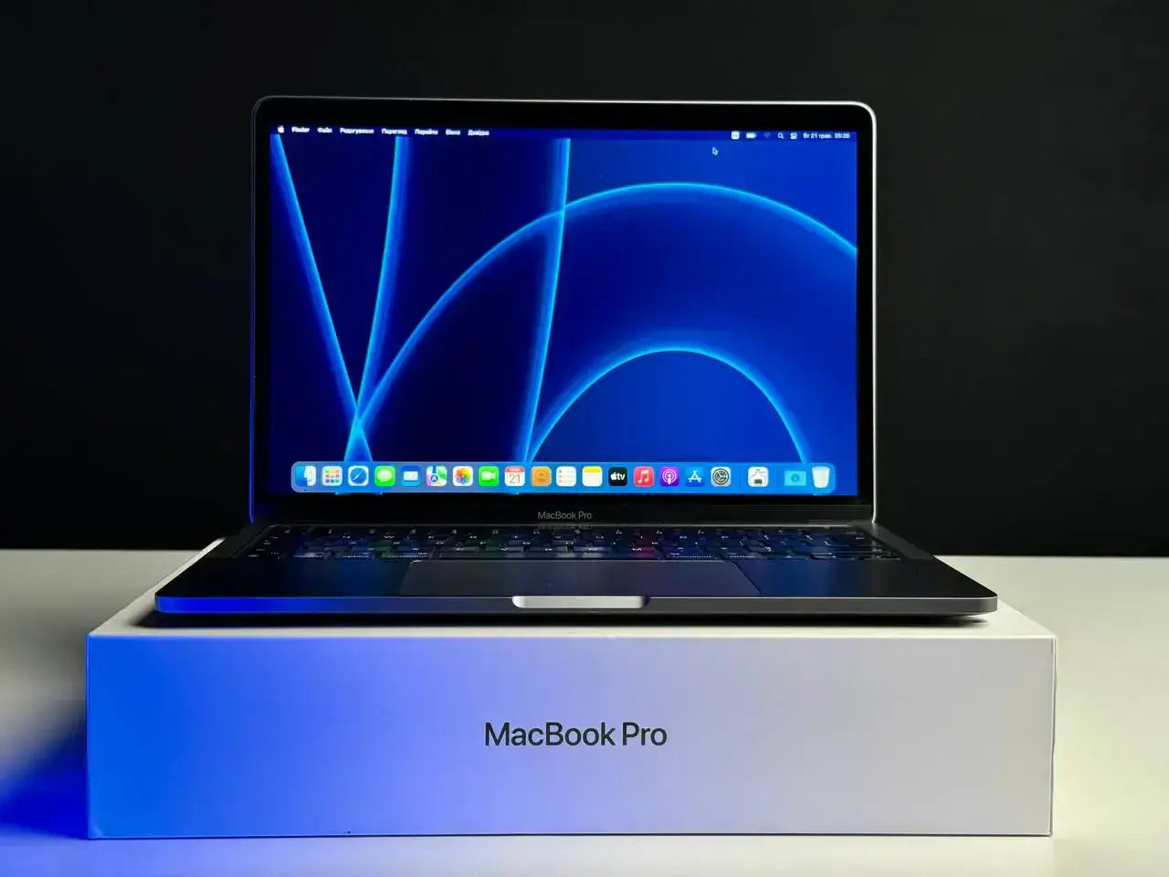 ВЖИВАНИЙ MacBook Pro 13" Space Gray 2022 (MNEH3) - Стан: гарний | Акумулятор: 100% | Комплект: повний | Гарантія: 1 міс.