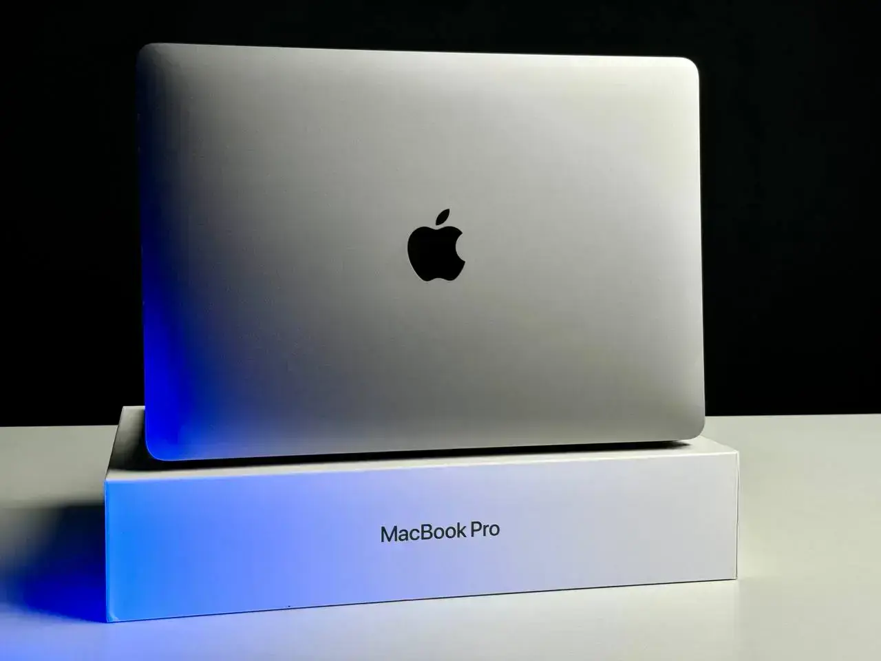 Б/У MacBook Pro 13" Space Gray 2022 (MNEH3) - Состояние: хороший | Аккумулятор: 100% | Комплект: полный | Гарантія: 1 мес.