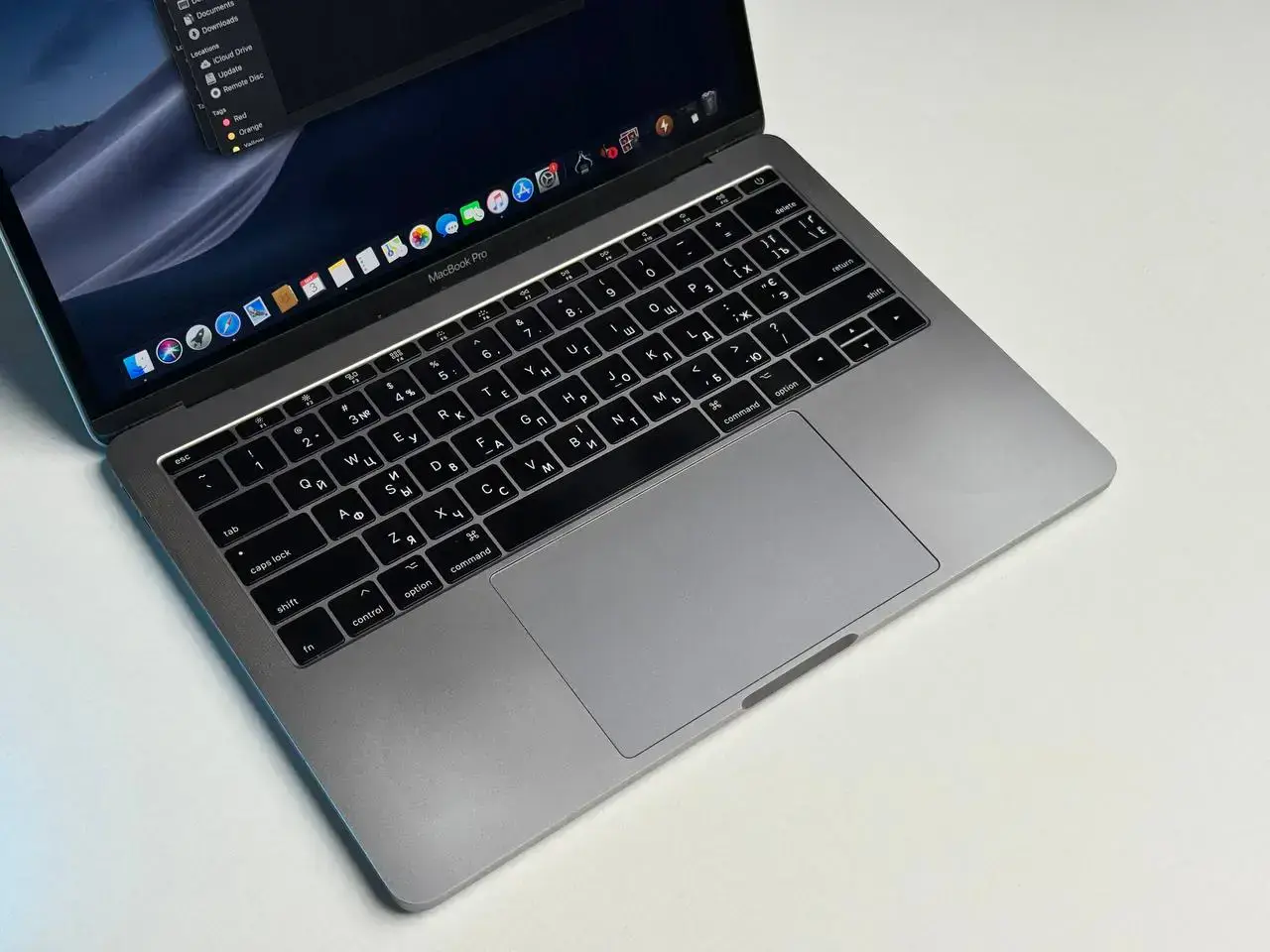 ВЖИВАНИЙ MacBook Pro 13" Space Gray (MPXT2) 2017 - Стан: гарний | Комплект: повний | Гарантія: 1 міс.