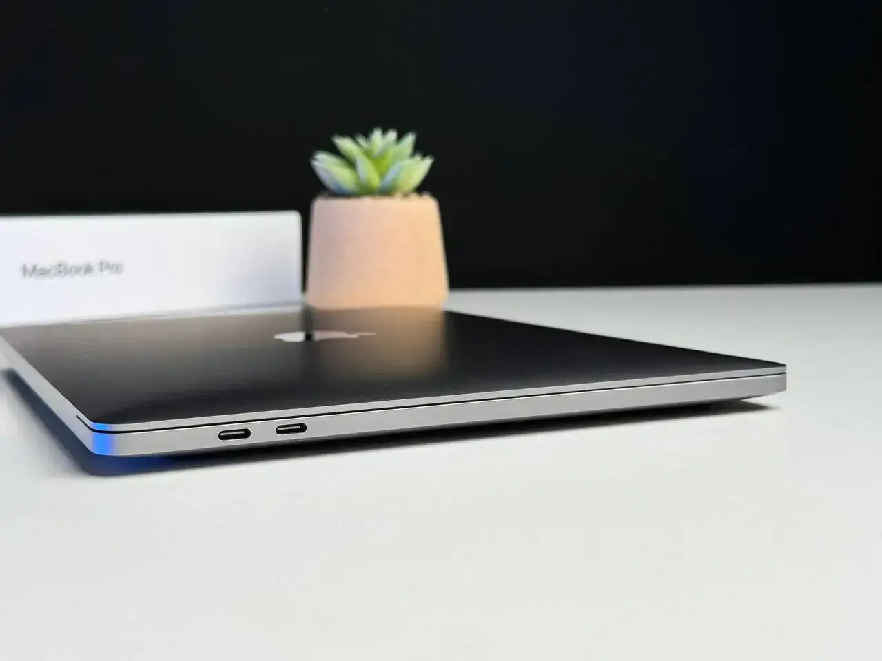 ВЖИВАНИЙ MacBook Pro 13" Space Gray (MXK32) 2020 - Стан: гарний | Комплект: повний | Гарантія: 1 міс.