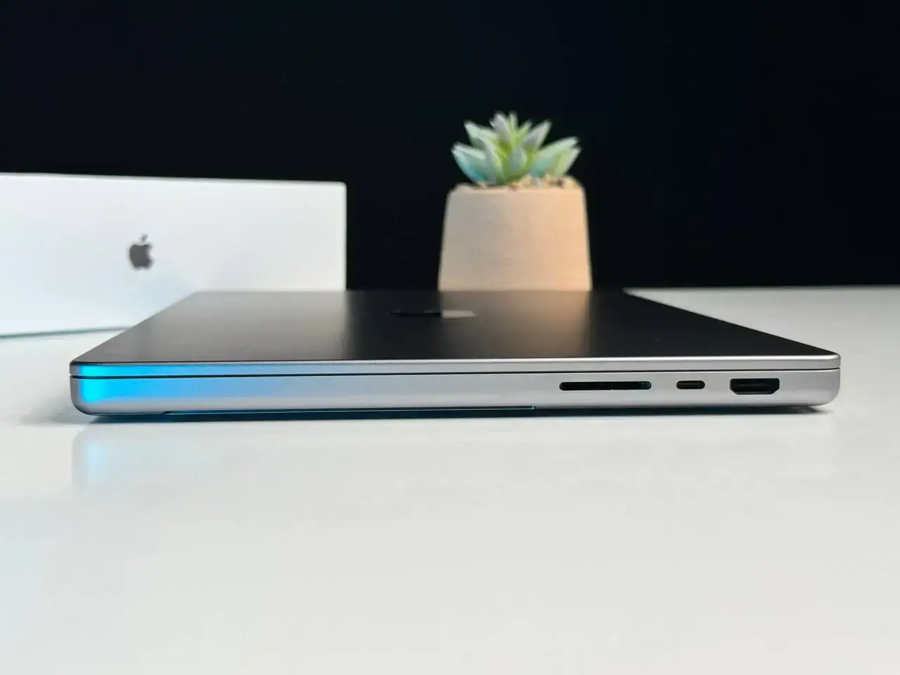 Б/У MacBook Pro 14" Space Gray 2023 (MPHG3) - US English - Состояние: хороший | Аккумулятор: 98% | Комплект: полный | Гарантія: 1 мес.