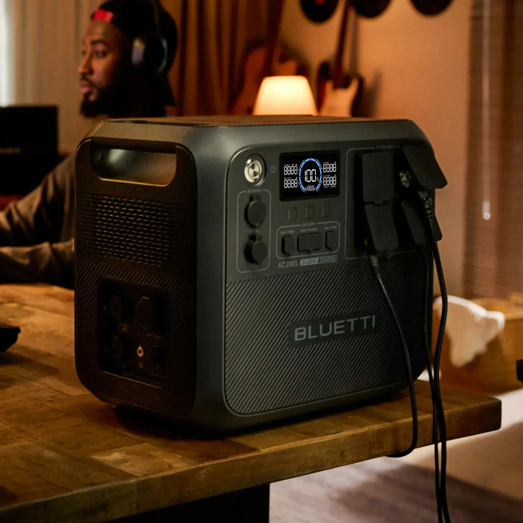 Портативная зарядная станция BLUETTI AC200L Portable Power Station | 2400W 2048Wh