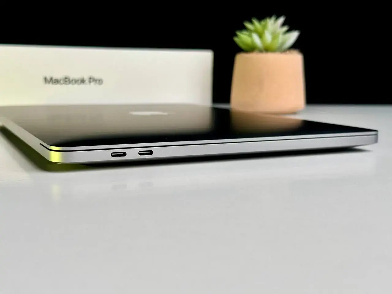 USED MacBook Pro 13" Space Gray (MYD82) 2020 (М1/8GB/256SSD)🔋89% (Состояние - 9/10. Комплект - Полный | гарантия - 1 мес.) - Cycle 375