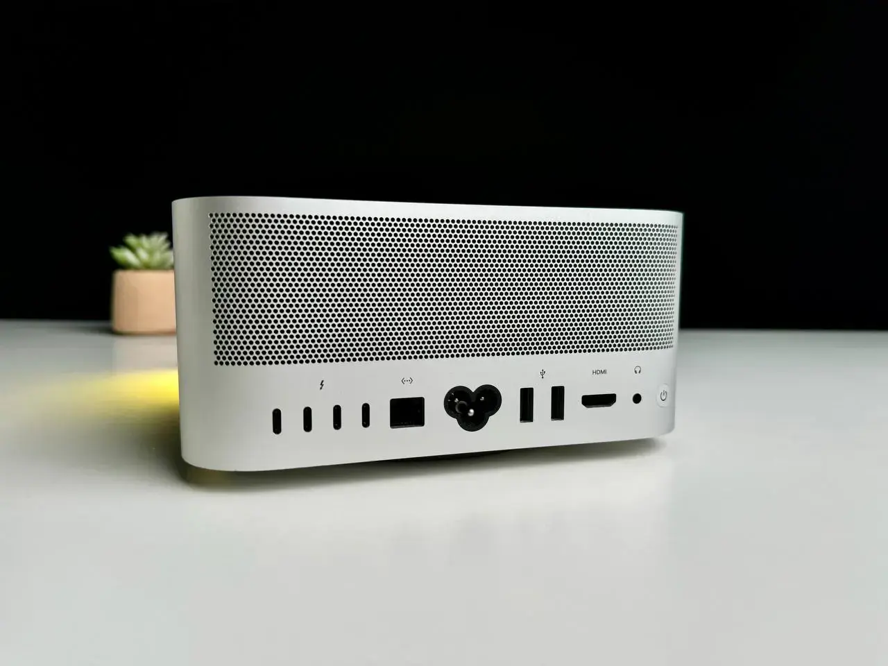 Б/У Apple Mac Studio (Z14J0008G)