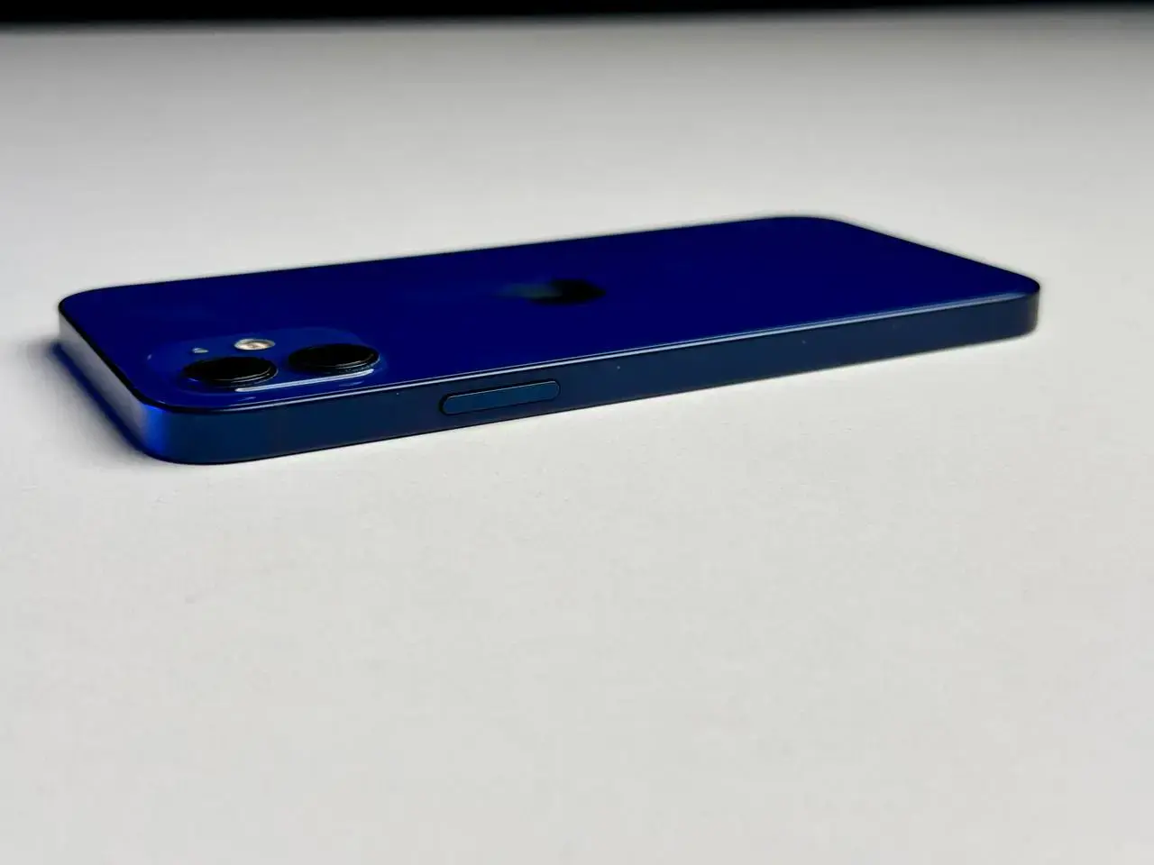 Б/У Apple iPhone 12 64GB Blue (MGH93, MGJ83) - Состояние: хороший | Аккумулятор: 87% | Комплект: без комплекта | Гарантія: 1 мес.