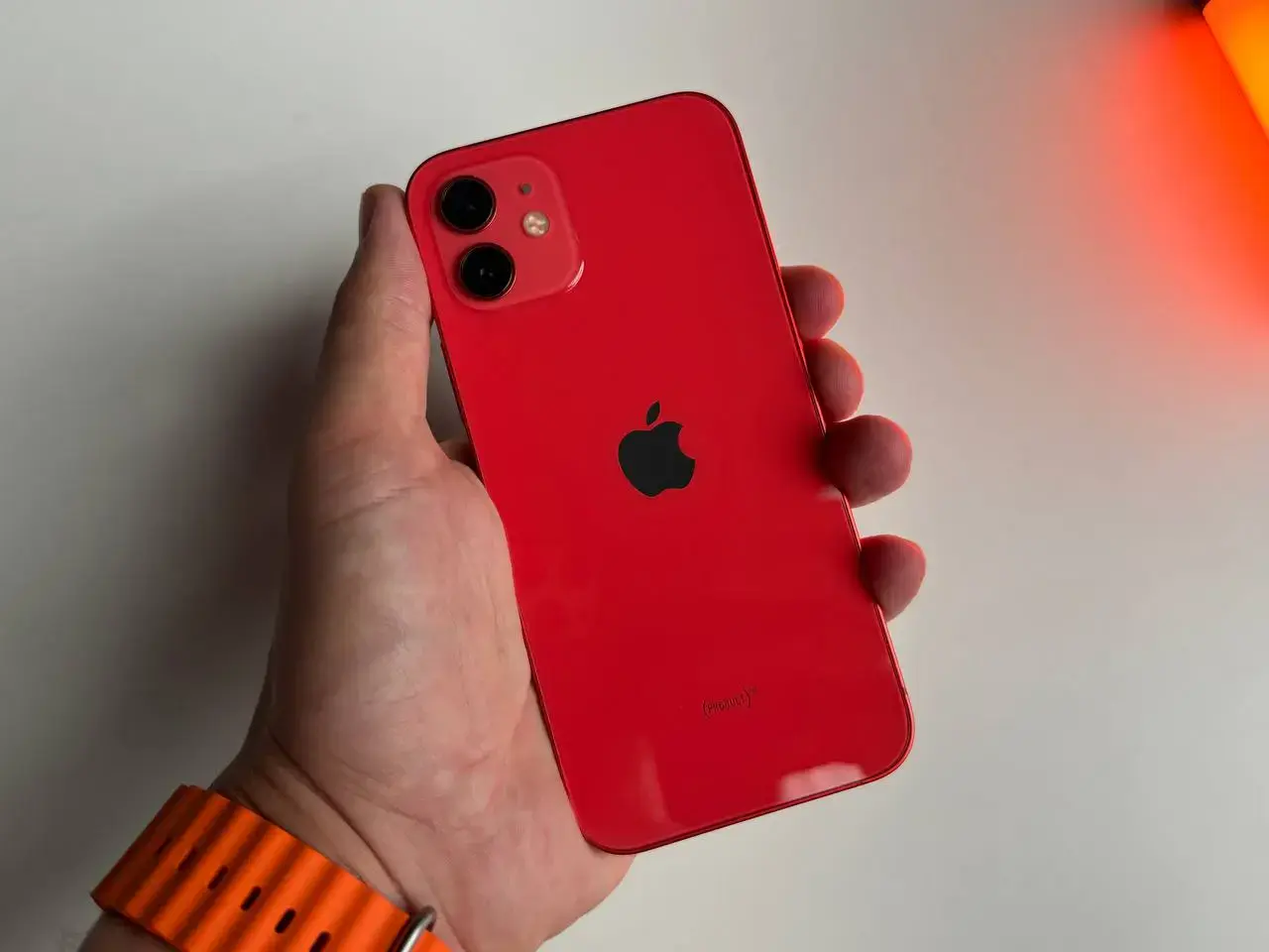 Б/У Apple iPhone 12 64GB (PRODUCT)RED (MGH83, MGJ73) - Состояние: хороший | Аккумулятор: 100% | Комплект: без комплекта | Гарантія: 1 мес.