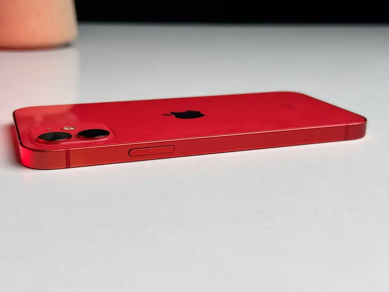 Б/У Apple iPhone 12 64GB (PRODUCT)RED (MGH83, MGJ73) - Состояние: хороший | Аккумулятор: 100% | Комплект: без комплекта | Гарантія: 1 мес.