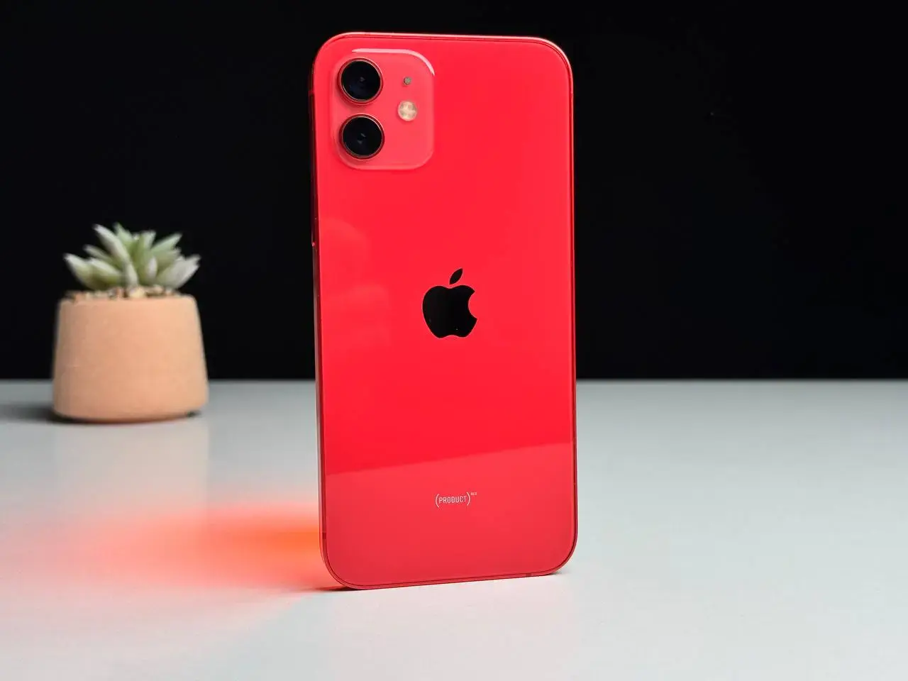 Б/У Apple iPhone 12 64GB (PRODUCT)RED (MGH83, MGJ73) - Состояние: хороший | Аккумулятор: 100% | Комплект: без комплекта | Гарантія: 1 мес.