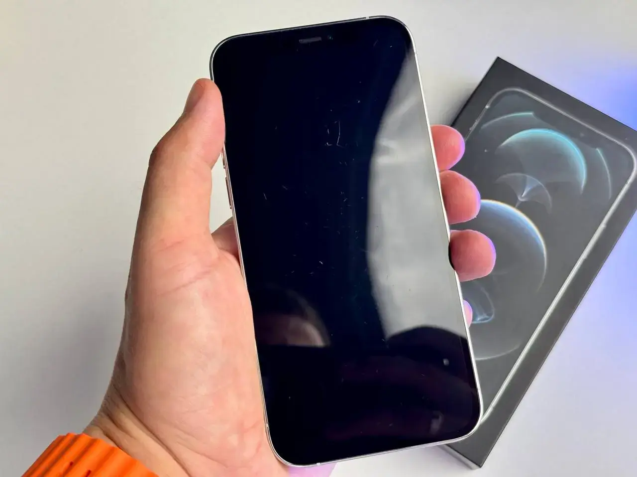 ВЖИВАНИЙ Apple iPhone 12 Pro 256GB Silver (MGLU3, MGMQ3) - Стан: гарний | Акумулятор: 100% | Комплект: повний | Гарантія: 1 міс.