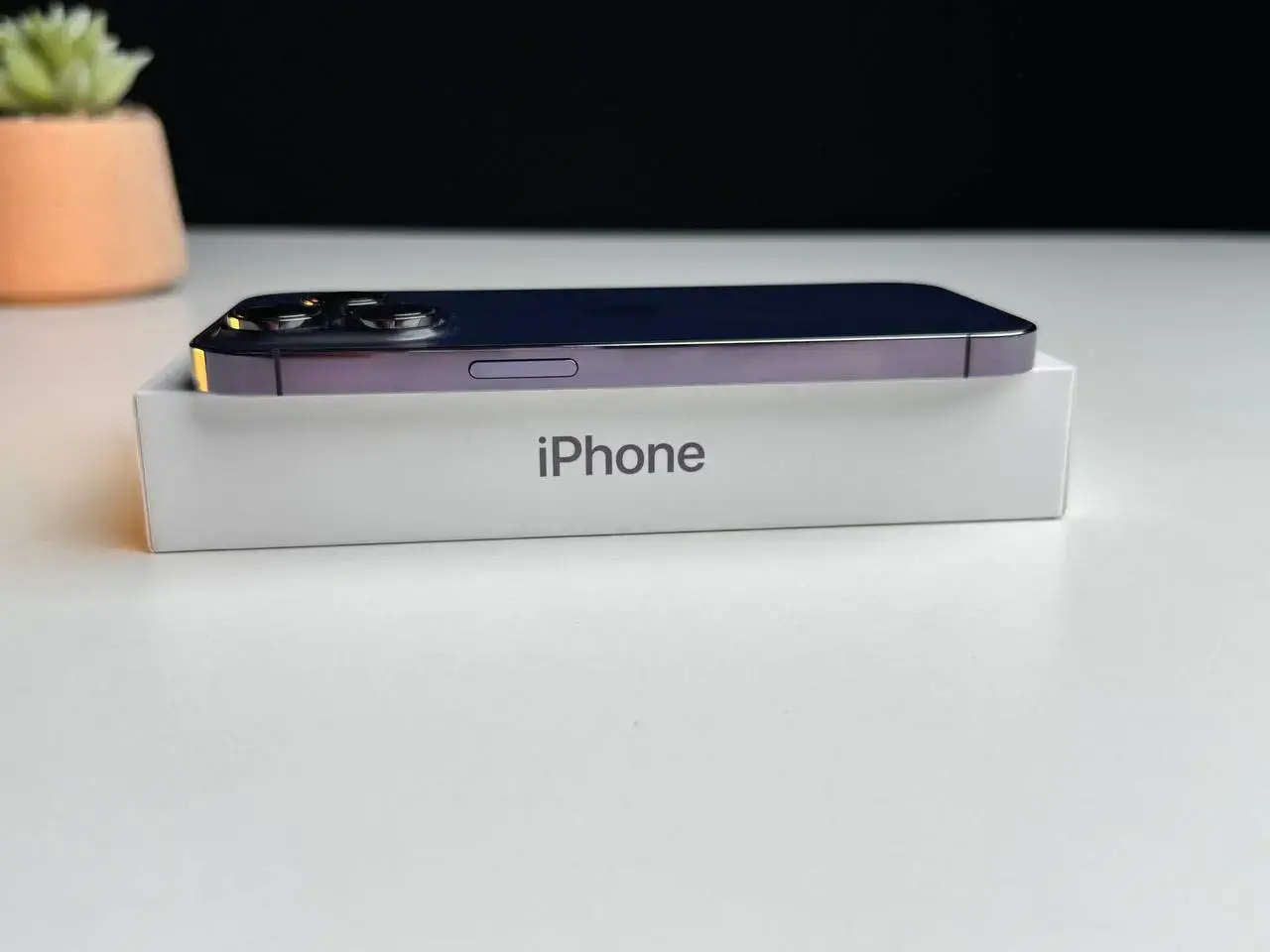 ВЖИВАНИЙ Apple iPhone 14 Pro 128GB Deep Purple (MQ0G3) - Стан: ідеальний | Акумулятор: 90% | Комплект: повний | Гарантія: 1 міс.