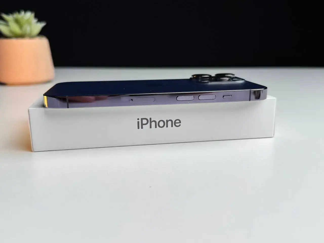 ВЖИВАНИЙ Apple iPhone 14 Pro 128GB Deep Purple (MQ0G3) - Стан: ідеальний | Акумулятор: 90% | Комплект: повний | Гарантія: 1 міс.