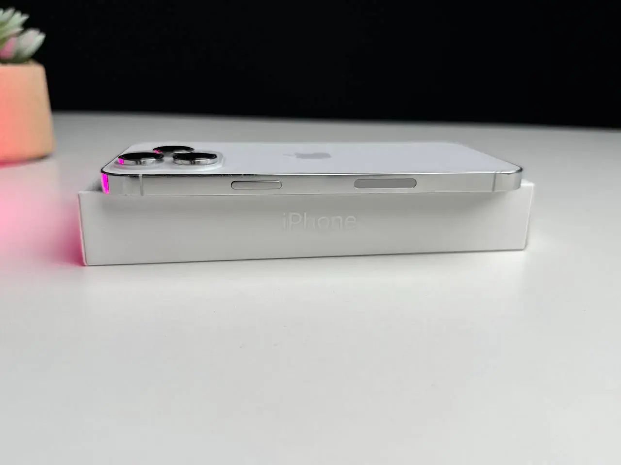 ВЖИВАНИЙ Apple iPhone 14 Pro Max 512GB Silver eSim (MQ8Y3) - Стан: задовільний | Акумулятор: 89% | Комплект: повний | Гарантія: 1 міс.