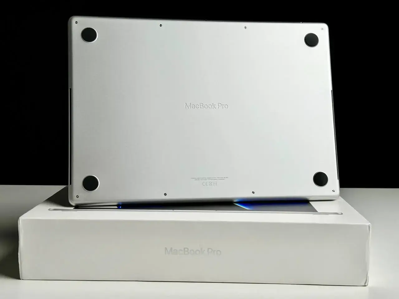 Б/У MacBook Pro 16" Silver (MK1E3) 2021 - Состояние: идеальный | Аккумулятор: 98% | Комплект: полный | Гарантія: 1 мес.