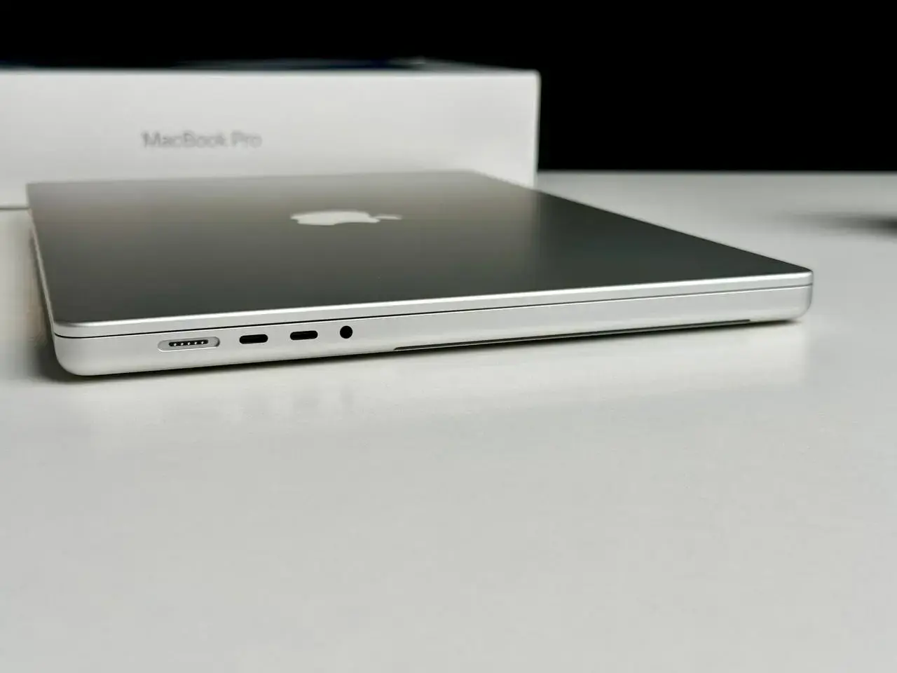 Б/У MacBook Pro 16" Silver (MK1E3) 2021 - Состояние: идеальный | Аккумулятор: 98% | Комплект: полный | Гарантія: 1 мес.