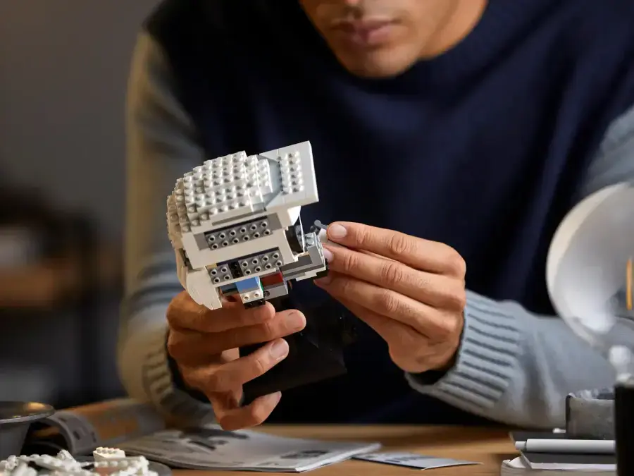 Блоковий конструктор LEGO Star Wars Шолом піхотинця-розвідника (75305)