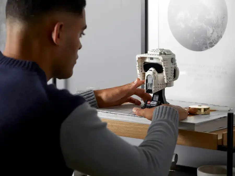 Блоковий конструктор LEGO Star Wars Шолом піхотинця-розвідника (75305)