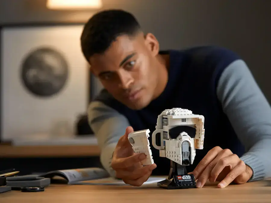 Блоковий конструктор LEGO Star Wars Шолом піхотинця-розвідника (75305)