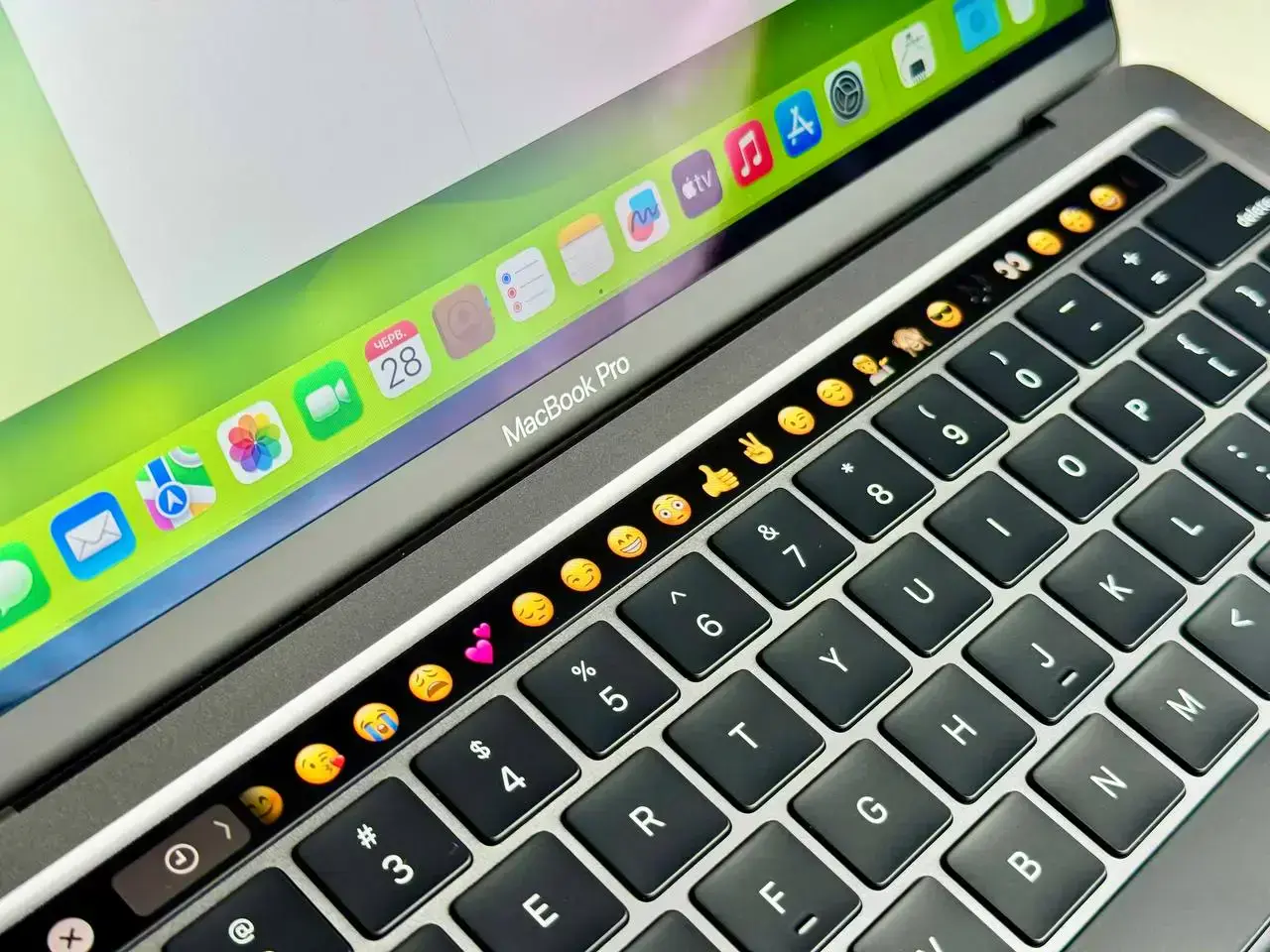 ВЖИВАНИЙ MacBook Pro 13" Space Gray (MYD92) 2020 - Стан: гарний | Комплект: повний | Гарантія: 1 міс.