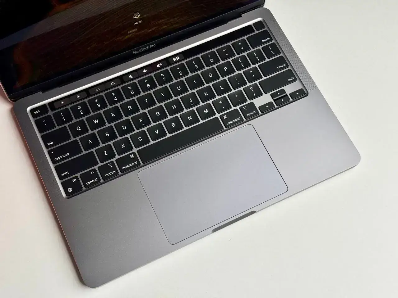 ВЖИВАНИЙ MacBook Pro 13" Space Gray (MYD92) 2020 - Стан: гарний | Комплект: повний | Гарантія: 1 міс.