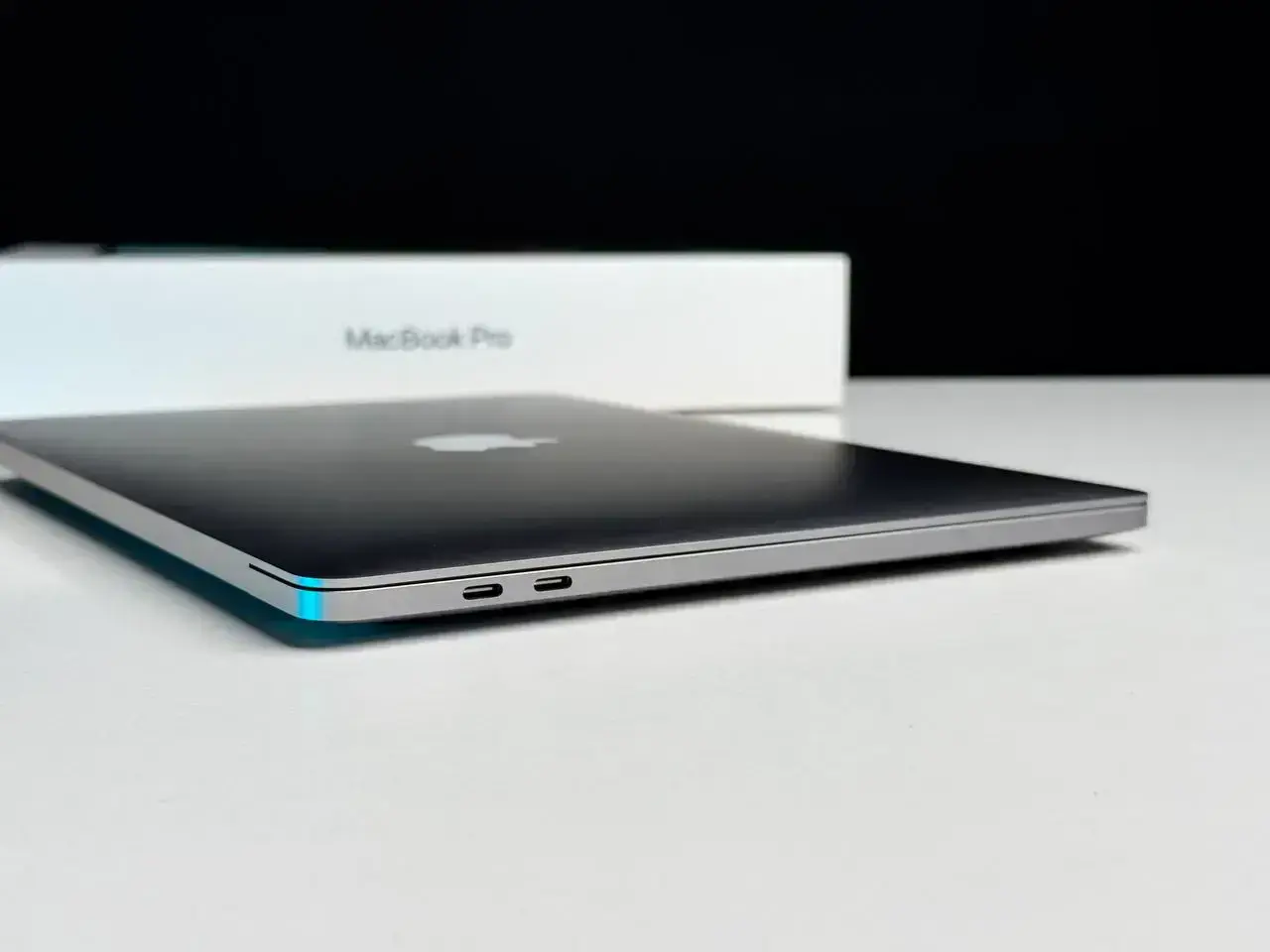 Б/У MacBook Pro 13" Space Gray (MYD82) 2020, (М1/8GB/256GB) - Состояние: хороший | Комплект: полный | Гарантия: 1 мес.
