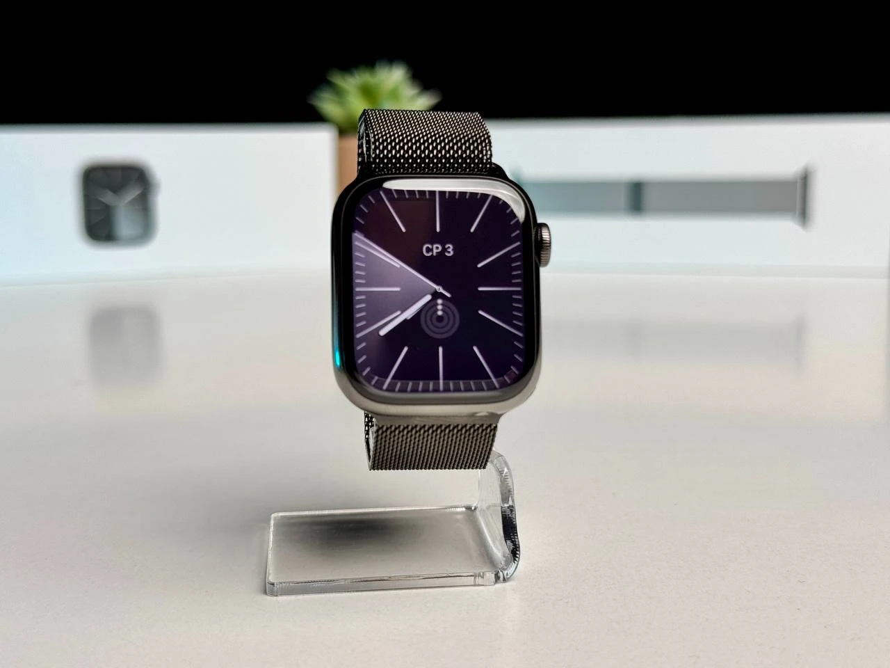 ВЖИВАНИЙ Apple Watch Series 9 GPS + Cellular 41mm Graphite Stainless Steel Case with Graphite Milanese Loop (MRJA3) - Стан: гарний | Акумулятор: 100% | Комплект: повний | Гарантія: 3 міс.