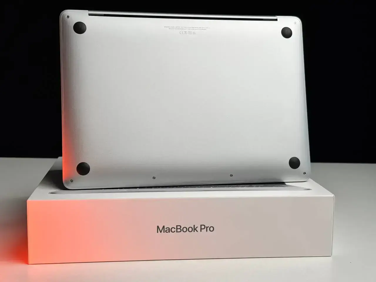 ВЖИВАНИЙ MacBook Pro 13" Silver (MYDA2) 2020 - Стан: гарний | Комплект: повний | Гарантія: 1 міс.